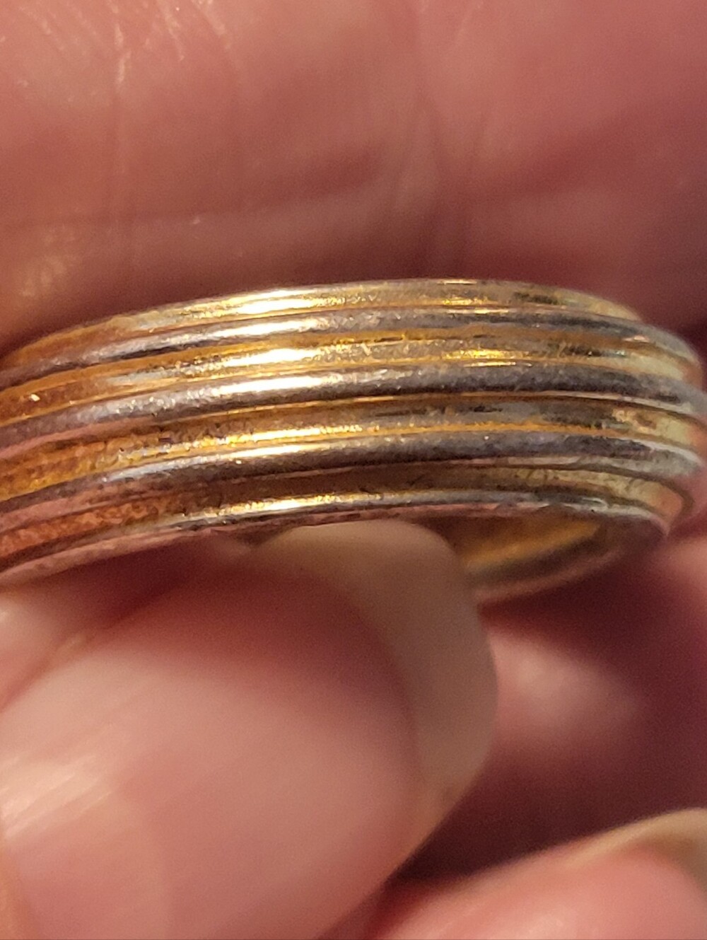 Gold and Silver Tone Stackable Ribbed Ring size 8
